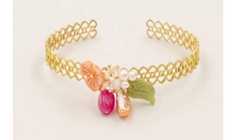 Pulsera rigida labrada dorada mate con burruño per