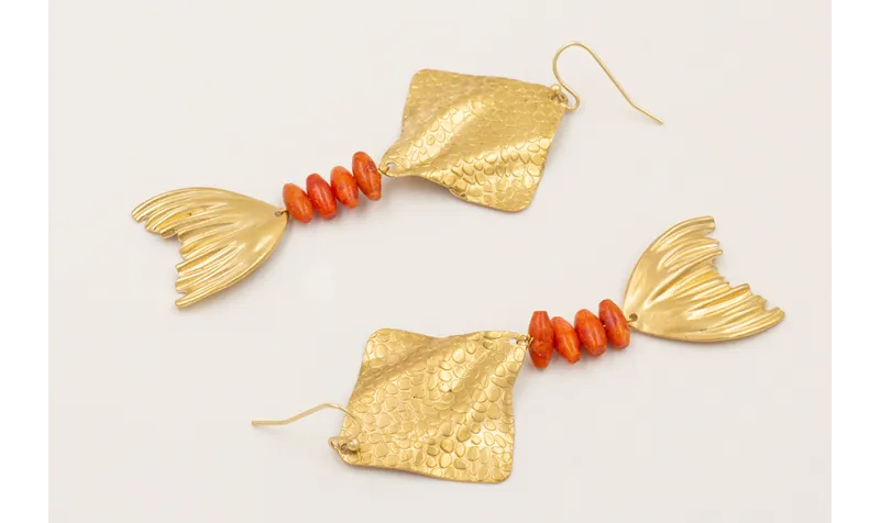 Pendientes gancho sencillo con manta raya con cono