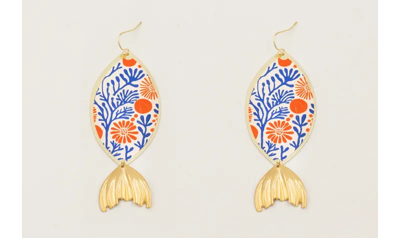 Pendientes cola pez dorada con pieza ovalada estam