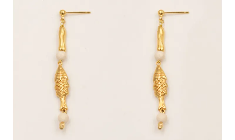 Pendientes ORO18K perno bolita con pez con palo co