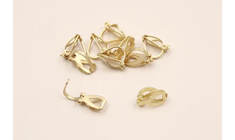 Pendiente click oro Mate / Base Pendientes 