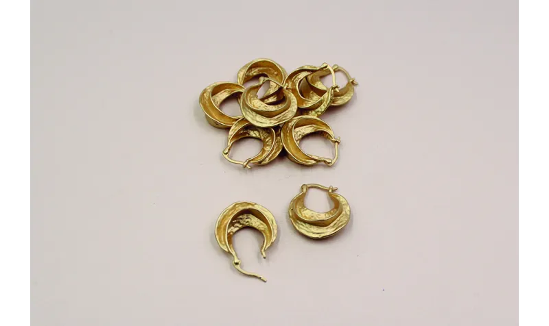 Aro pieza labrada 25mm Oro Mate