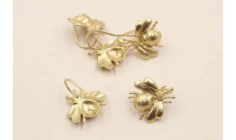 Pendiente gancho Abeja 16*17mm Dorado Mate / Base Pendientes 