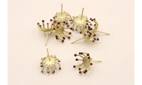 Perno estambres 13mm puntas esmaltadas Granates / Base Pendientes 