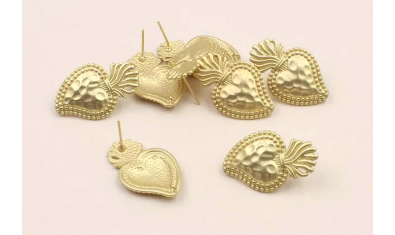Perno sagrado Corazón 30*17mm Dorado Mate / Base Pendientes 