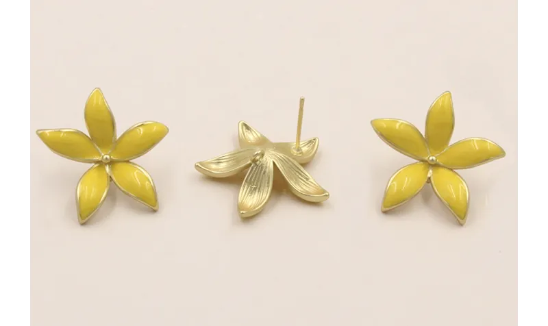 Perno Flor esmalte Amarillo 5 petalos 20mm diam