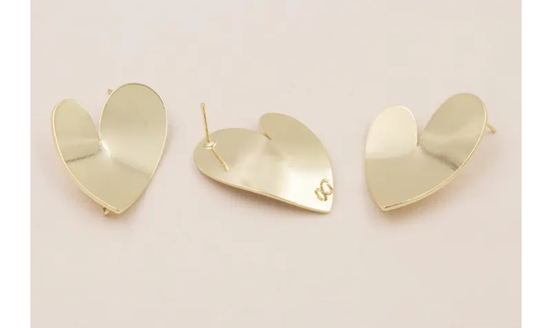 Pendiente Corazón Curvado 32*25mm Dorado Pendiente Corazón Curvado 32*25mm Dorado