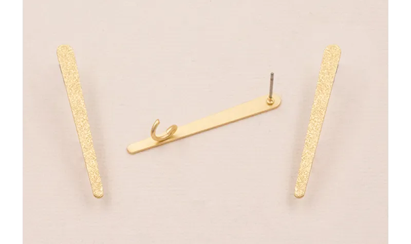 Perno Lámina satinada 40*3mm Oro Mate