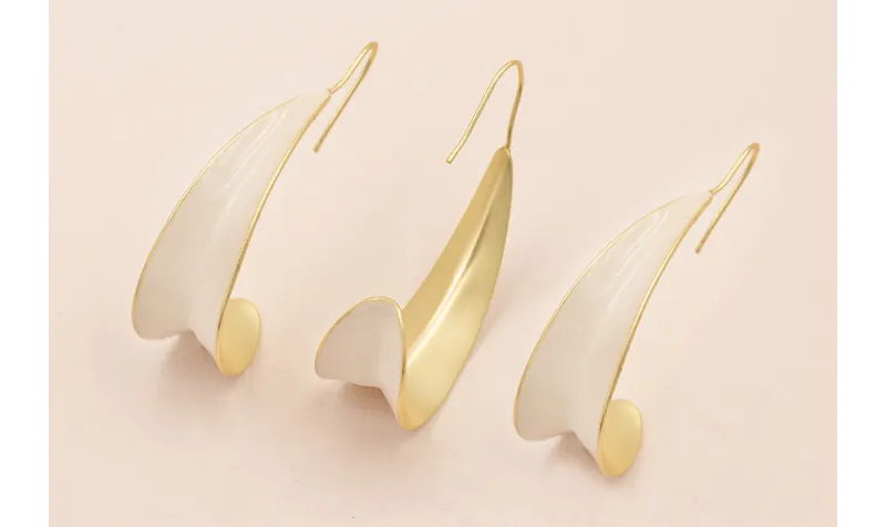 Pendiente pétalo curvado 50*25mm Oro Mate y Beige / Base Pendientes 