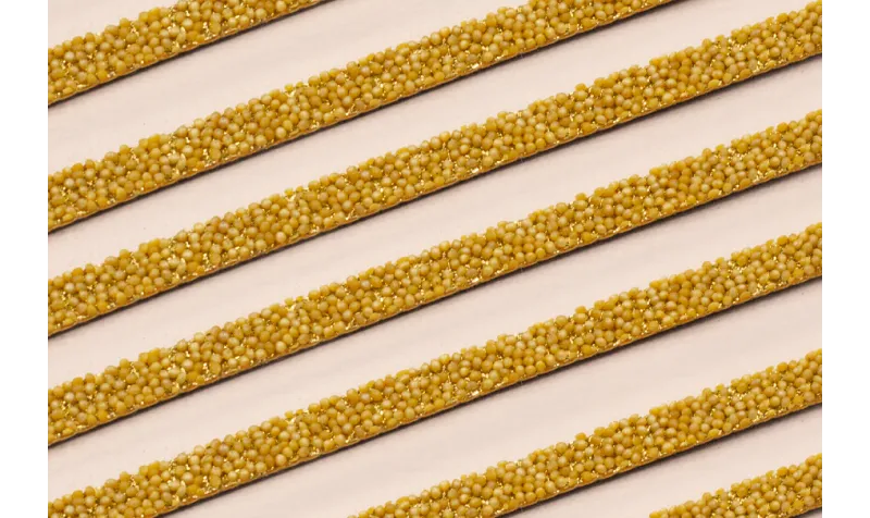 Tira de 6mm con bolitas incrustadas Mostaza / Hilos y Cordones, Cuero y piel