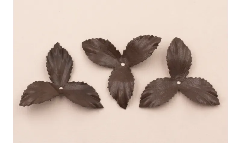 Flor pétalos relieve 45mm diam. Visón / Hilos y Cordones, Cuero y piel