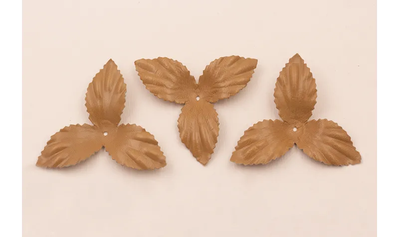 Flor pétalos relieve 60mm diam. Camel / Hilos y Cordones, Cuero y piel