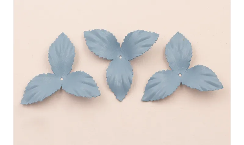Flor pétalos relieve 60mm diam. Azul  / Hilos y Cordones, Cuero y piel